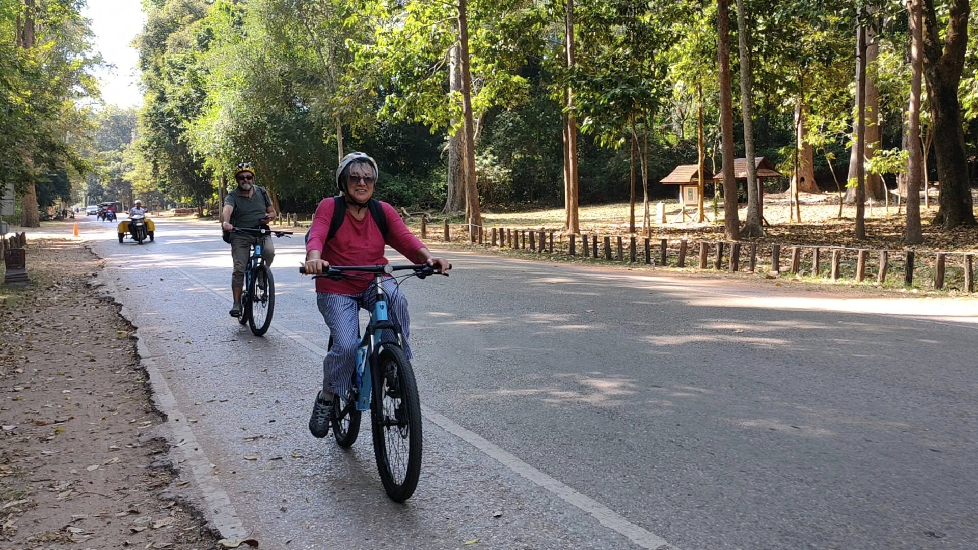 Siem Reap Angkor Cycling Tour 2 Days
